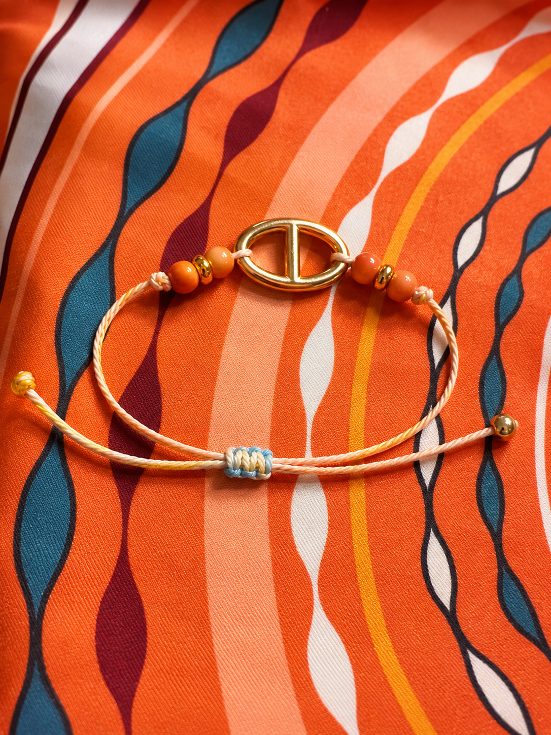 Bracelet Cordon Bohème Perles Corail & Doré