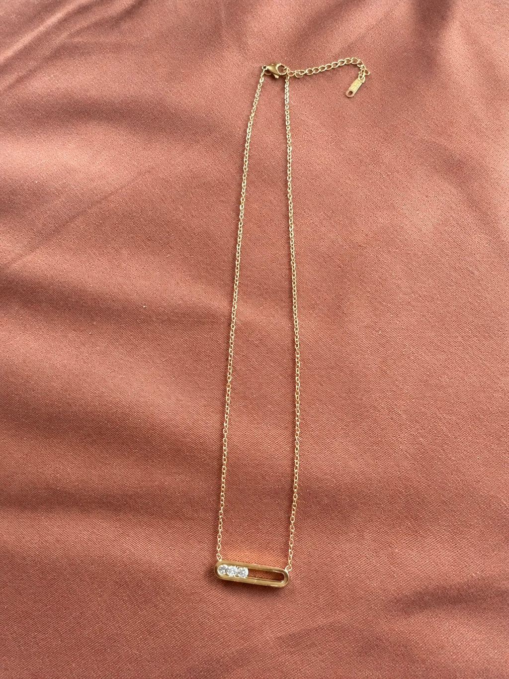 Collier Doré Élégance Cristal – Acier Inoxydable
