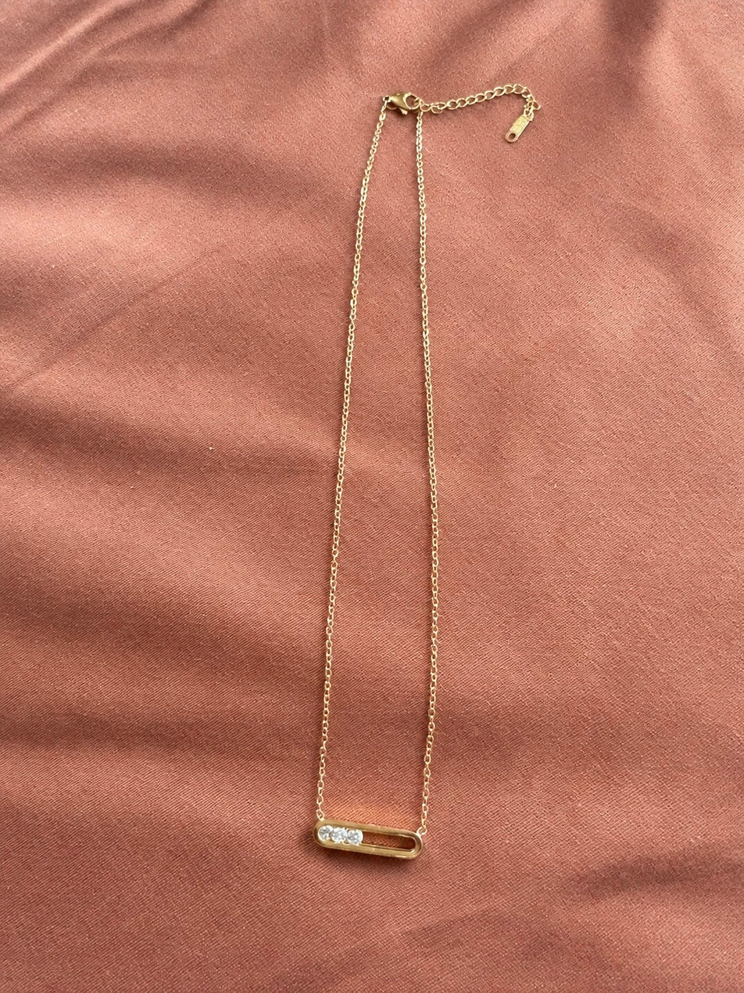 Collier Doré Élégance Cristal – Acier Inoxydable