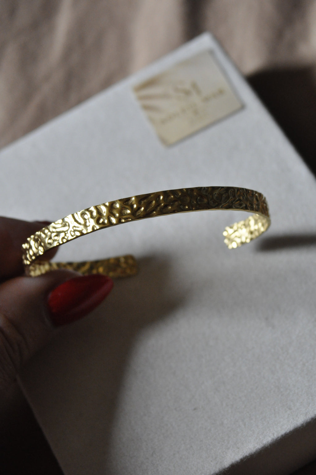 Bracelet Jonc Doré Éclat ✨