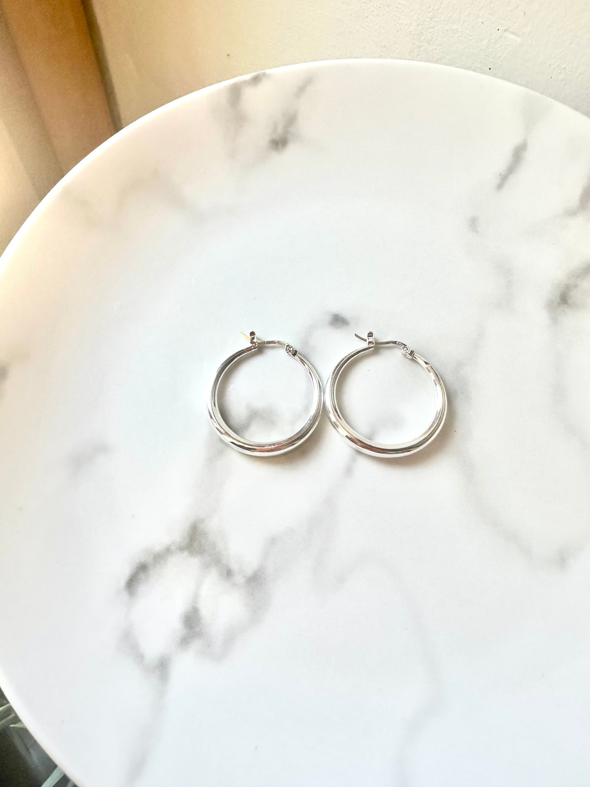 Boucles d’Oreilles Créoles Classiques en Argent 925