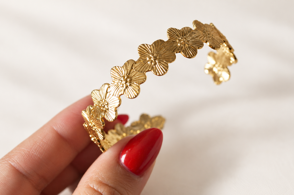 Bracelet Fleurs Dorées Élégance 🌸✨